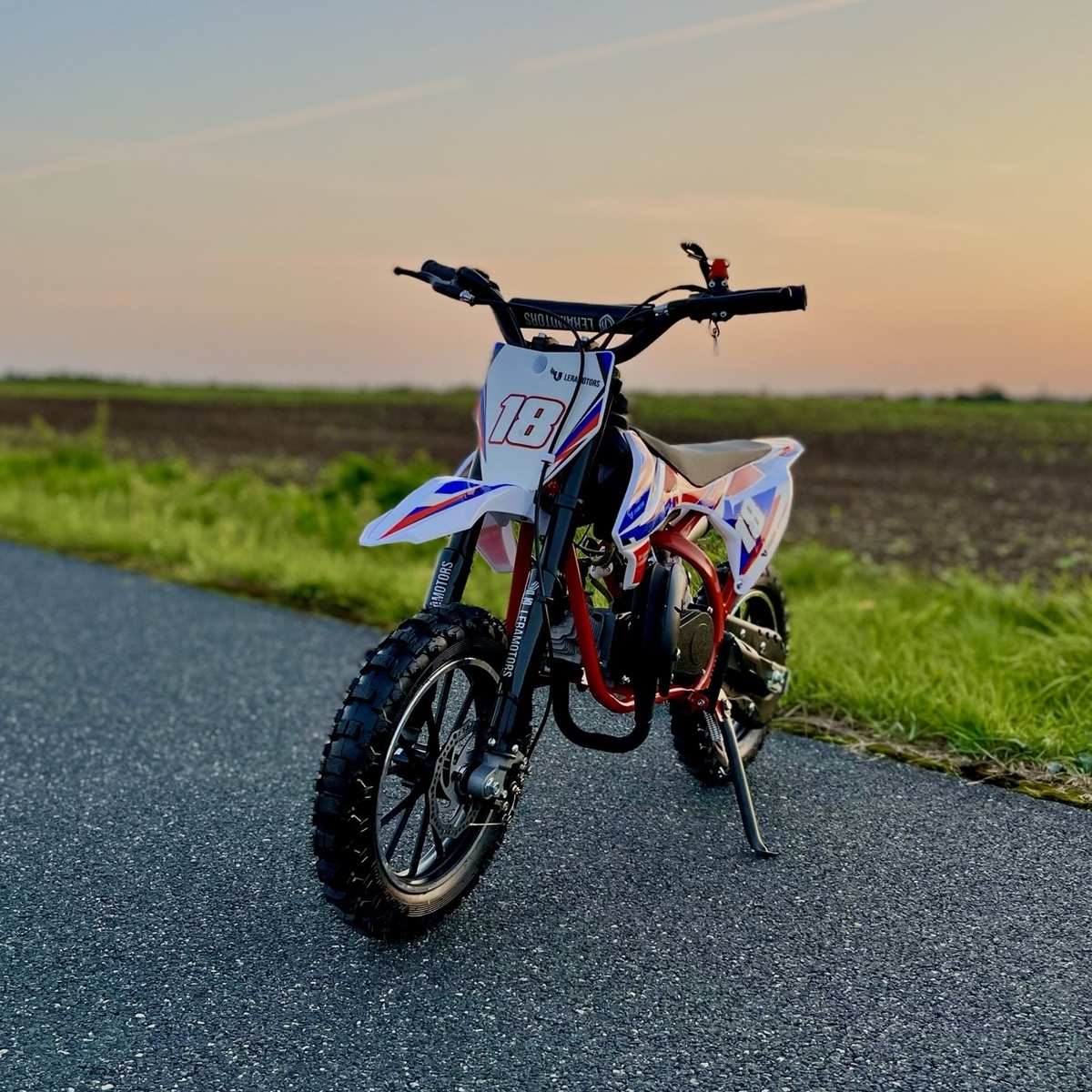 Benzínový minicross