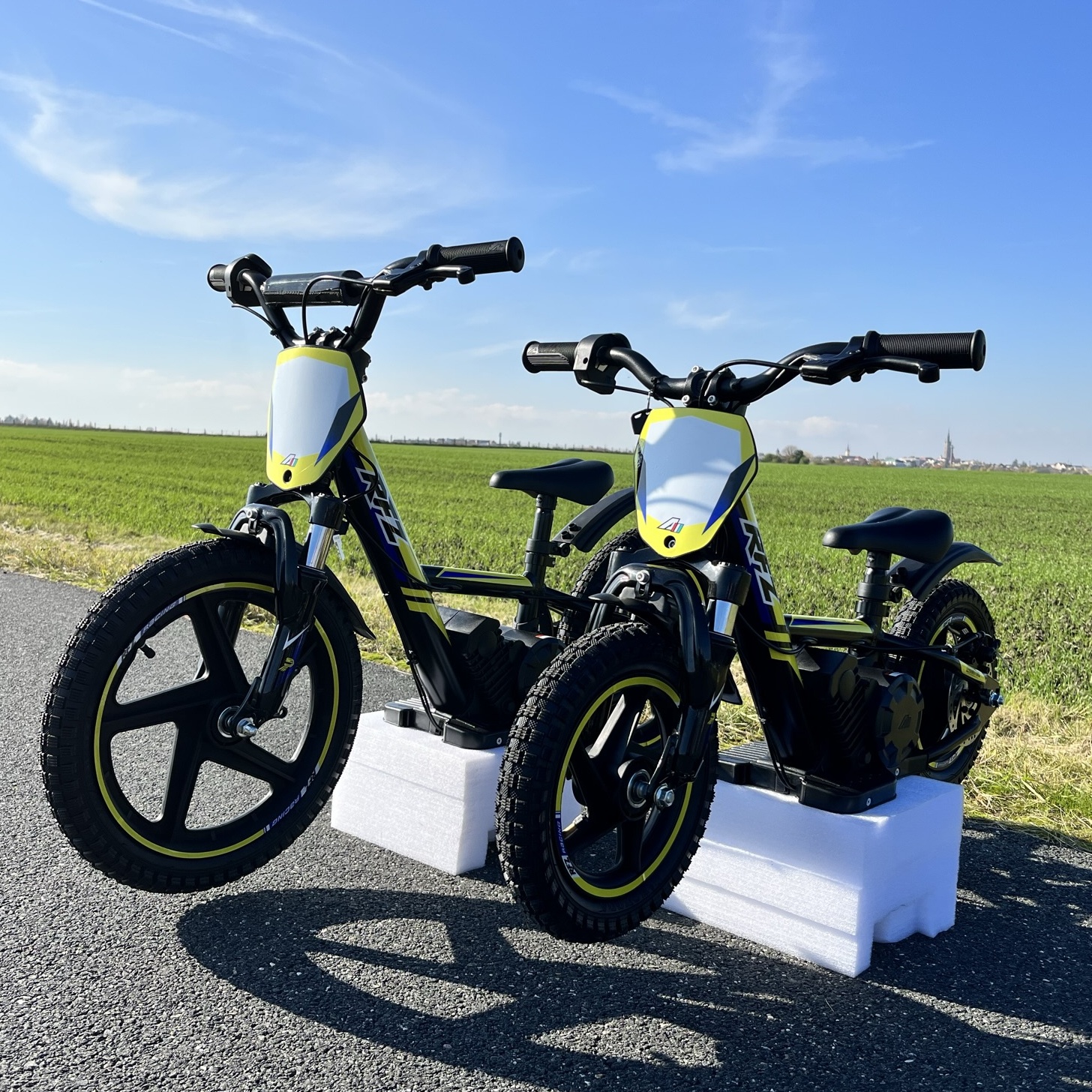 E-bike - elektrická motorka/odrážedlo Leramotors by APOLLO RFZ Sedna 12 PRO - žlutá