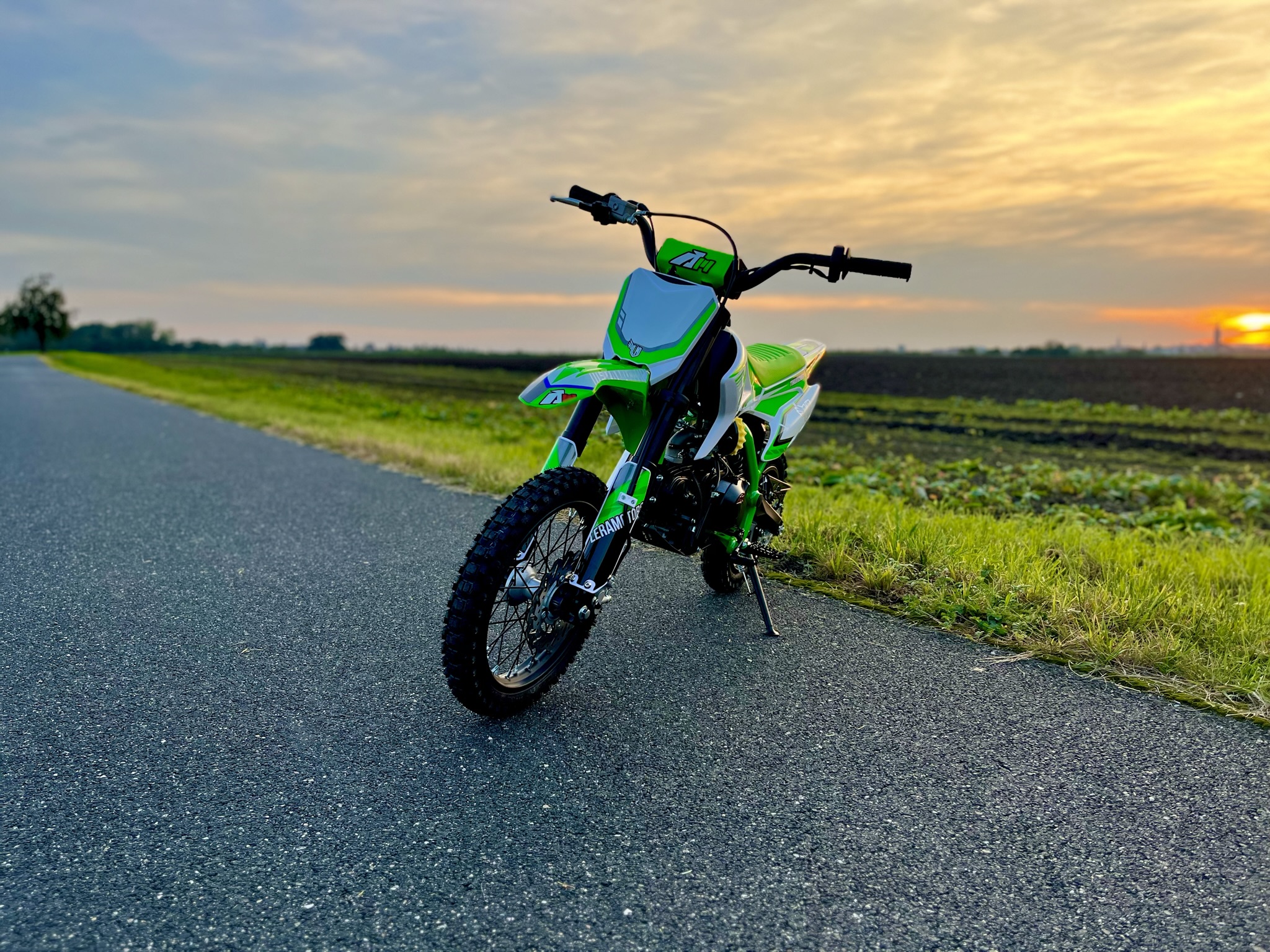 Dětská benzínová motorka Pitbike Leramotors By Apollo THUNDER 125ccm poloautomat 14/12 E-Start - 4-takt - zelená